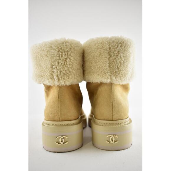 Chanel 20N Beige Suede Shearling Fur CC Cap Toe Pull On Mid Calf Tall Boots 37.5 - Picture 11 of 12